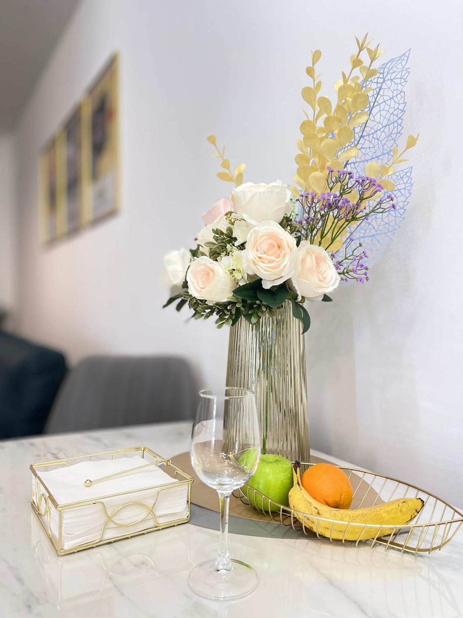 Synthesis Apartments 수보티차 외부 사진